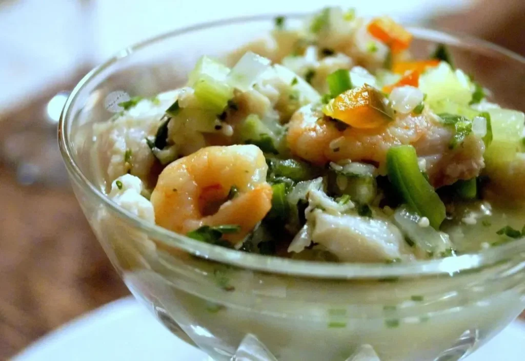 ceviche-na-Beira-da-Piscina-Hello-Mary´experience-
