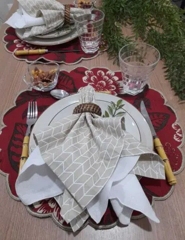 Jogo-americano-estampado-vinho